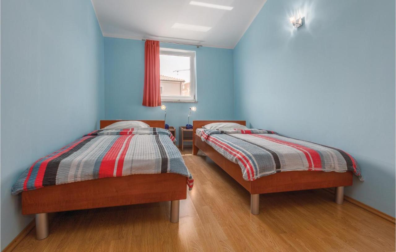 Nice Apartment In Kastel With Kitchen 外观 照片